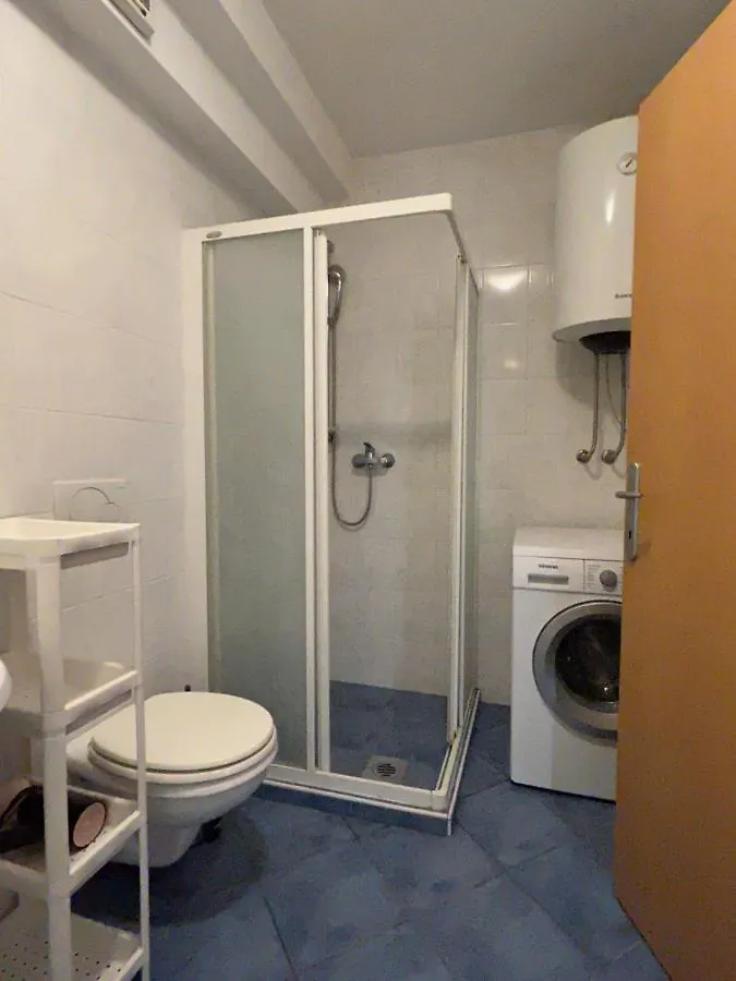 Apartma Lunca 1 Ljubljana 0*,