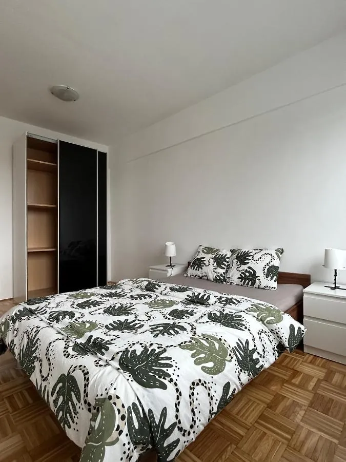 Apartma Lunca 1 Ljubljana 0*,